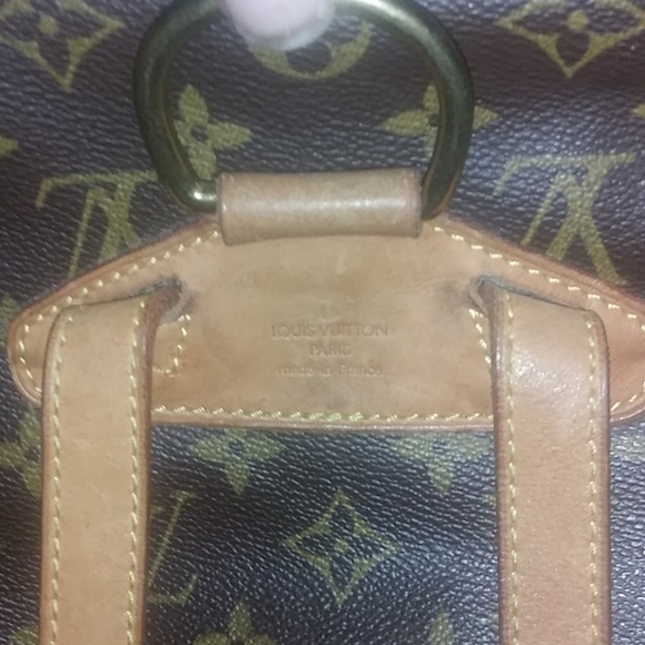 Backpack - Picture 3 of 4